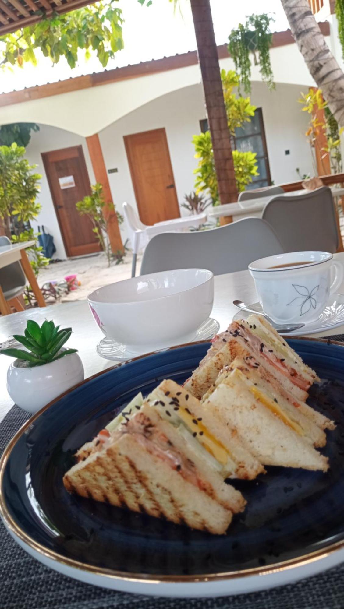 Ahiva Village Fulhadhoo Exteriör bild